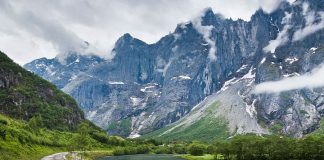 Стена Троллей: одна из самых опасных и захватывающих вершин для восхождения