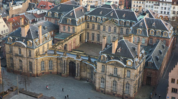 Pałac Rohan: jeden z głównych zabytków francuskiej architektury z XVIII wieku