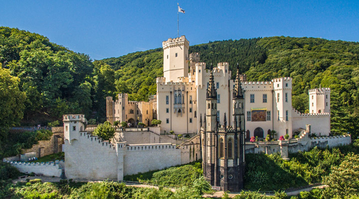 Zamki w dolinie Renu: 10 legendarnych fortyfikacji zbudowanych w średniowieczu
